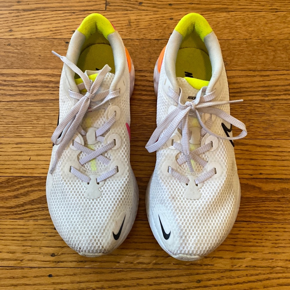 NIKE Renew Sneakers